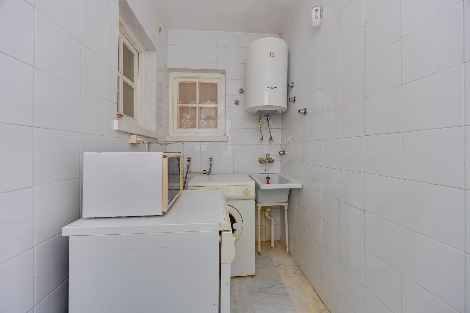 Apartamento de 3 habitaciones en Torrevieja en venta con piscina - 266.900 € (Ref: 10147308)
