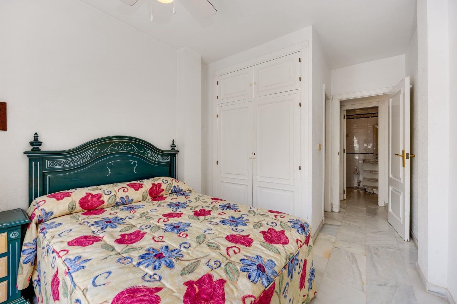 Apartamento de 3 habitaciones en Torrevieja en venta con piscina - 266.900 € (Ref: 10147308)