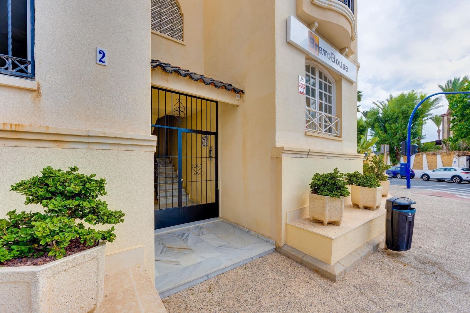 Apartamento de 3 habitaciones en Torrevieja en venta con piscina - 266.900 € (Ref: 10147308)