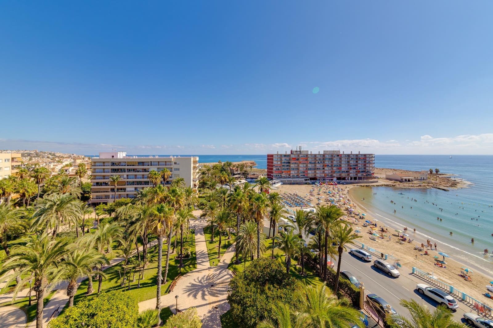 Apartamento de 3 habitaciones en Torrevieja en venta con piscina - 266.900 € (Ref: 10147308)