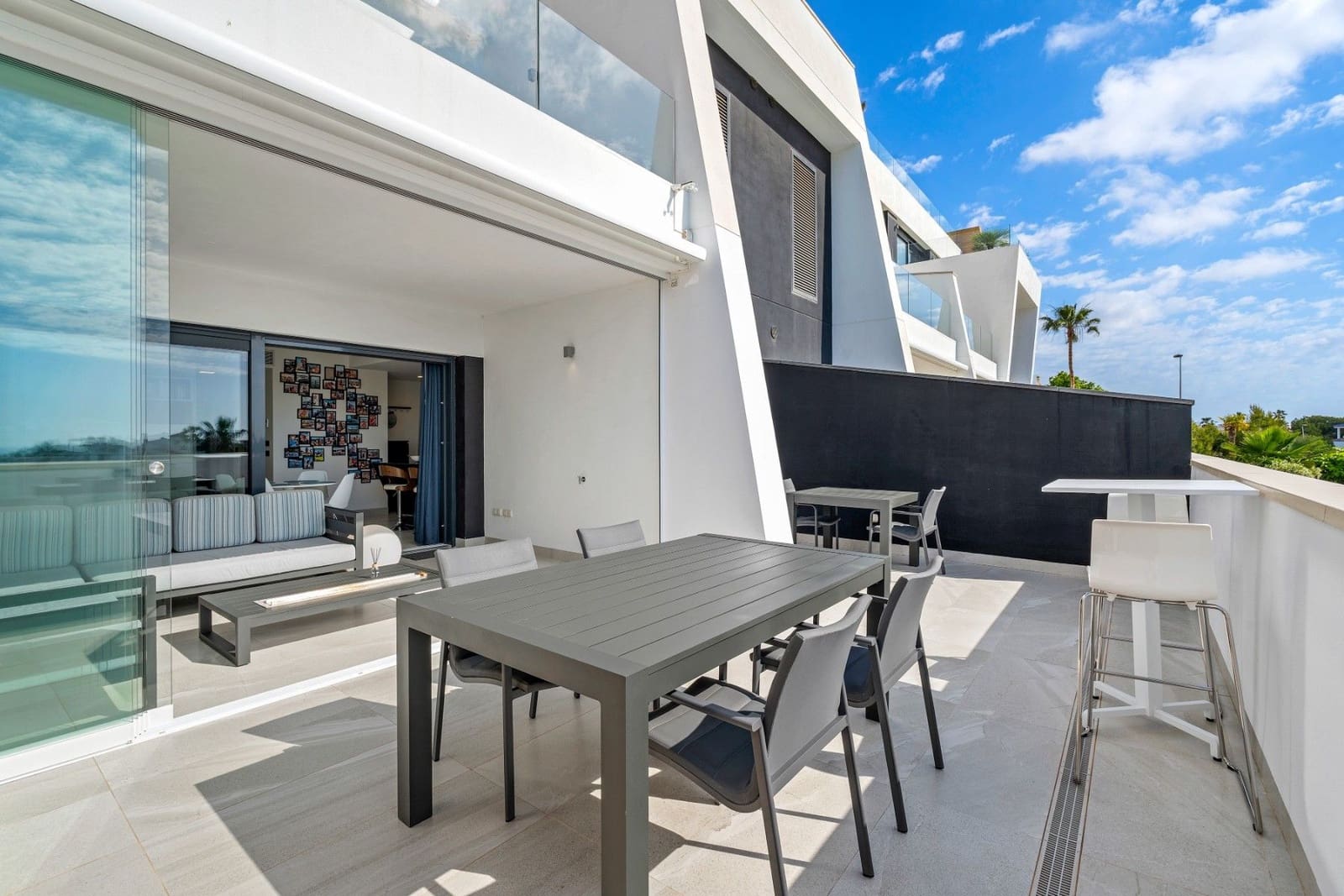 2 soverom Leilighet til salgs i Orihuela Costa med svømmebasseng garasje - € 355 000 (Ref: 10148918)