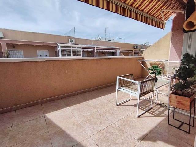 2 slaapkamer Penthouse te koop in Centro, Torrevieja met zwembad - € 155.000 (Ref: 10148919)