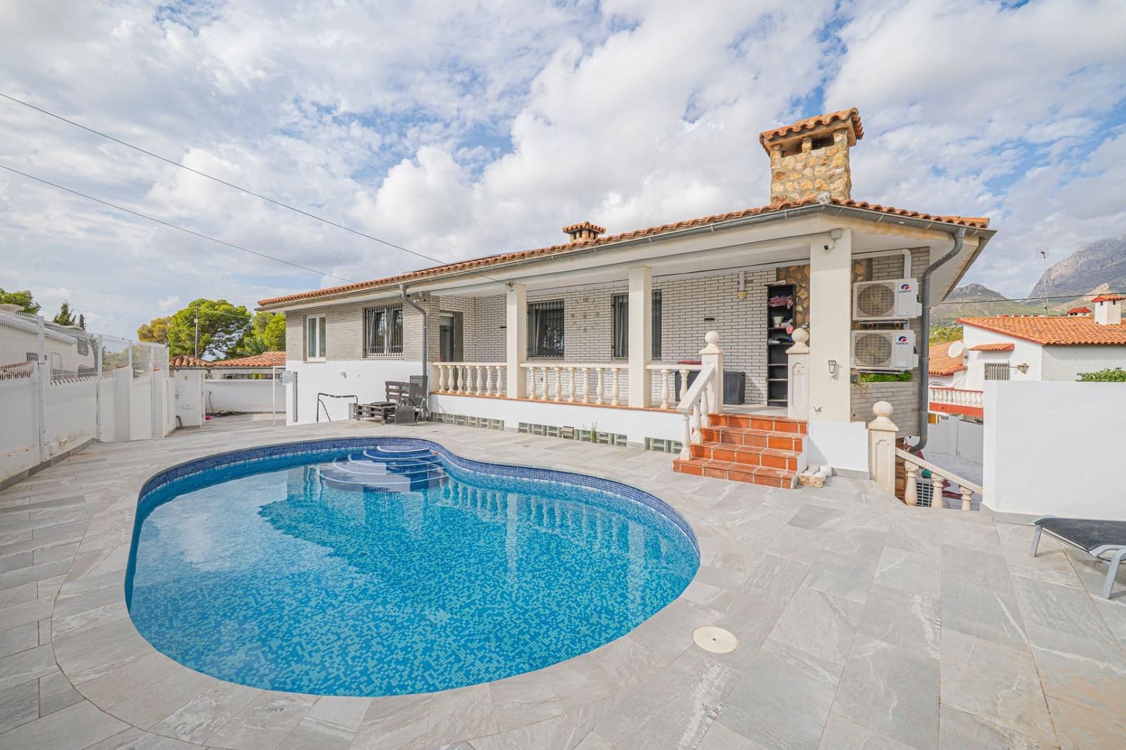 5 chambre Villa/Maison à vendre à Benidorm avec piscine garage - 570 000 € (Ref: 10148921)