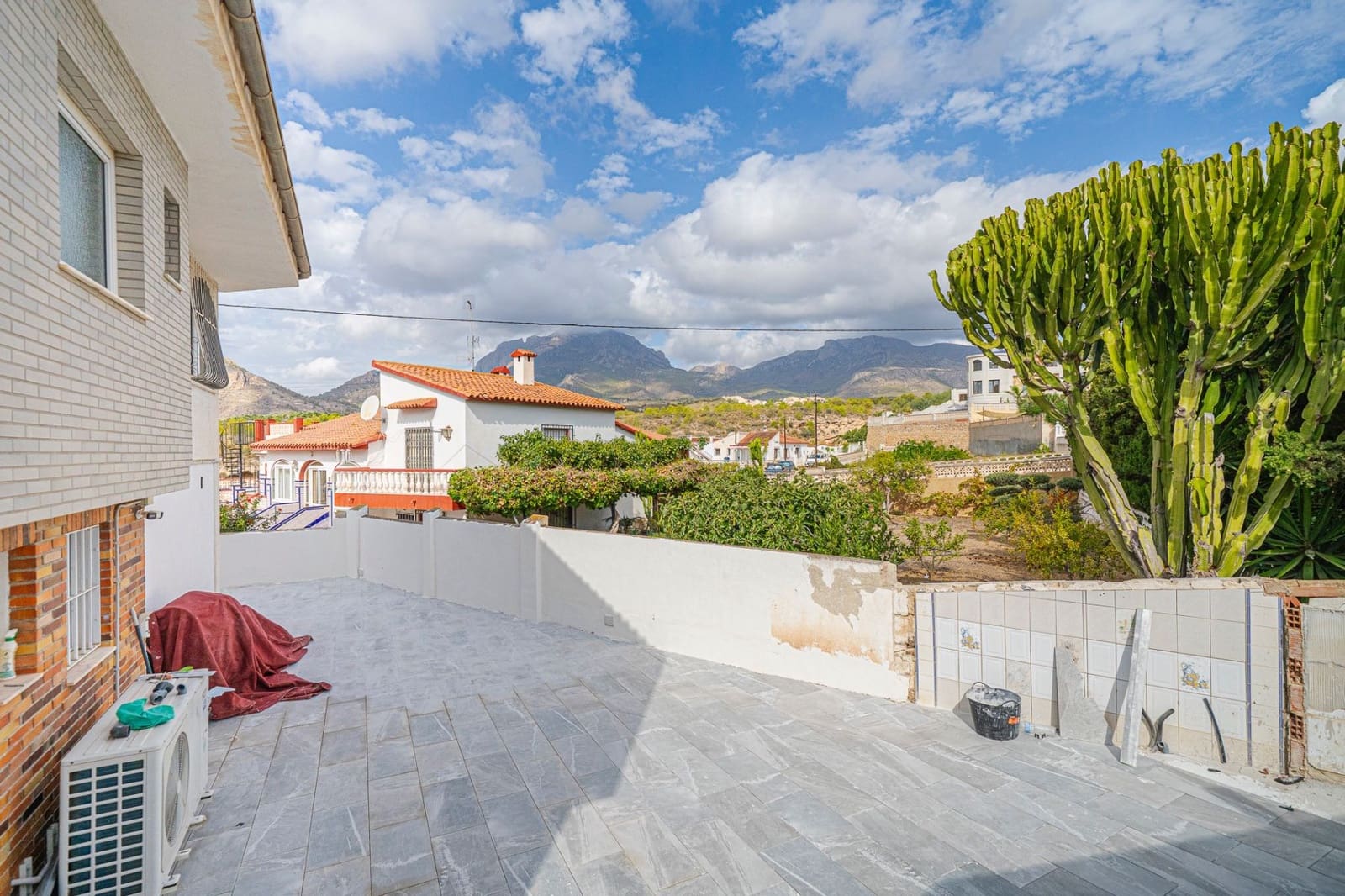 5 chambre Villa/Maison à vendre à Benidorm avec piscine garage - 570 000 € (Ref: 10148921)