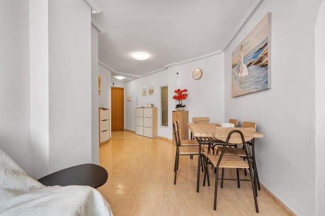 3 bedroom Penthouse for sale in Torrevieja with pool - € 189,000 (Ref: 10148927)