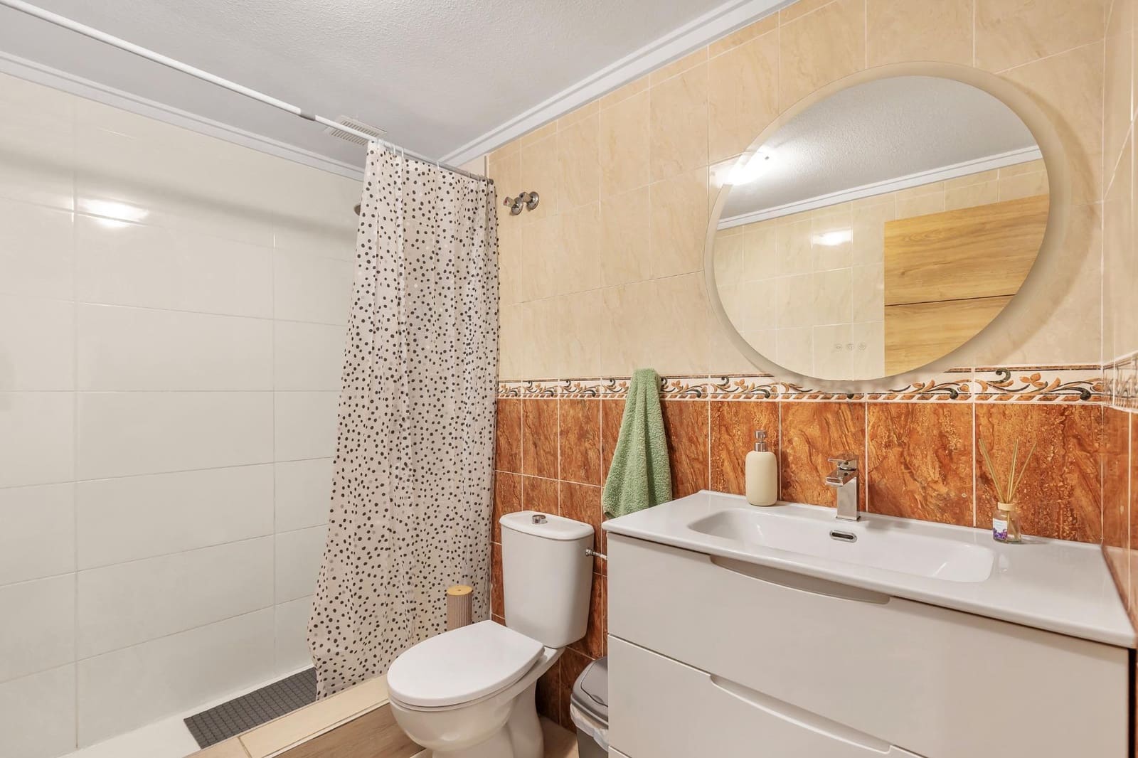 3 bedroom Penthouse for sale in Torrevieja with pool - € 189,000 (Ref: 10148927)
