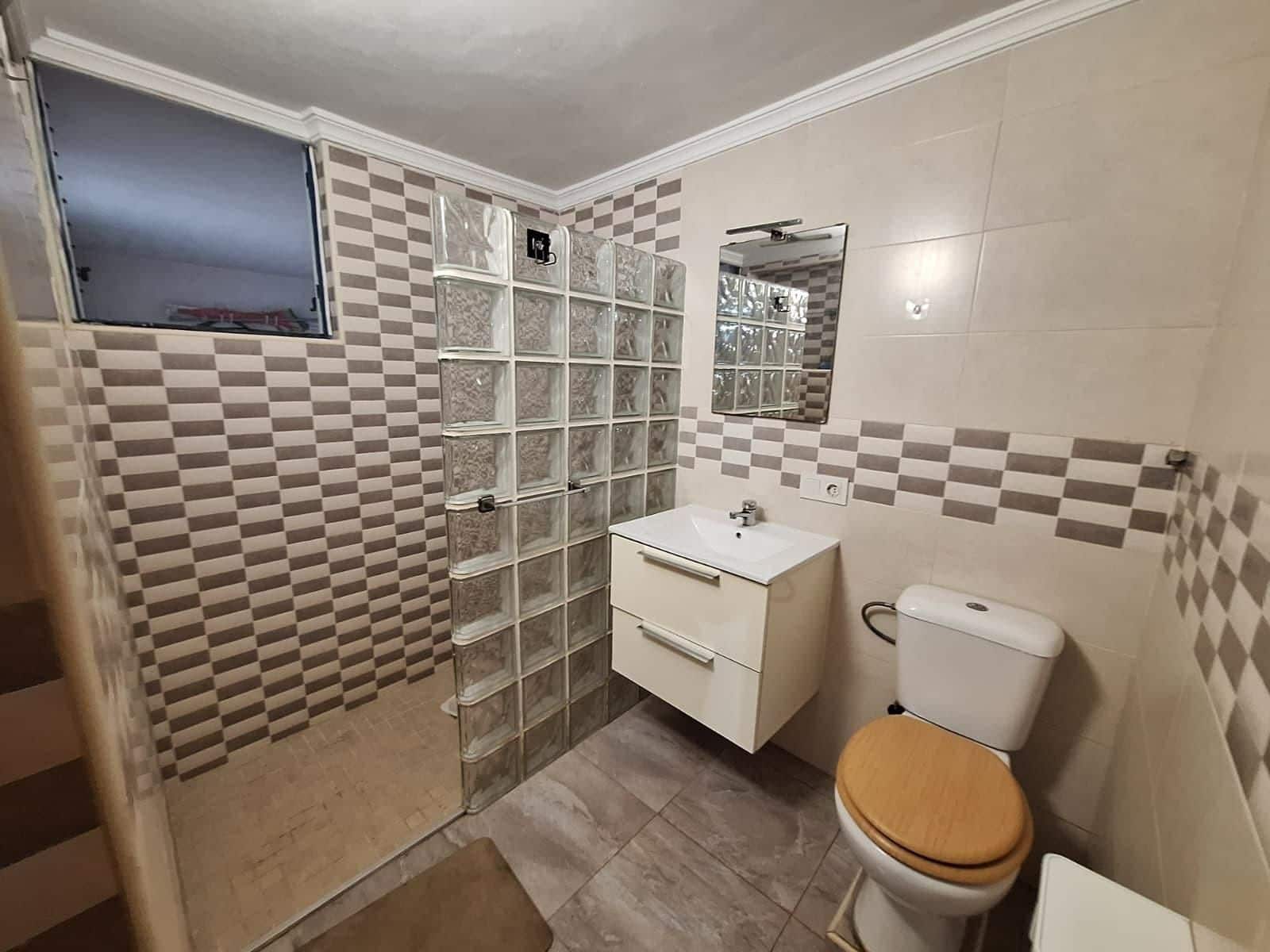 5 soveværelse Villa til salg i Torrevieja med swimmingpool - € 209.900 (Ref: 10148930)