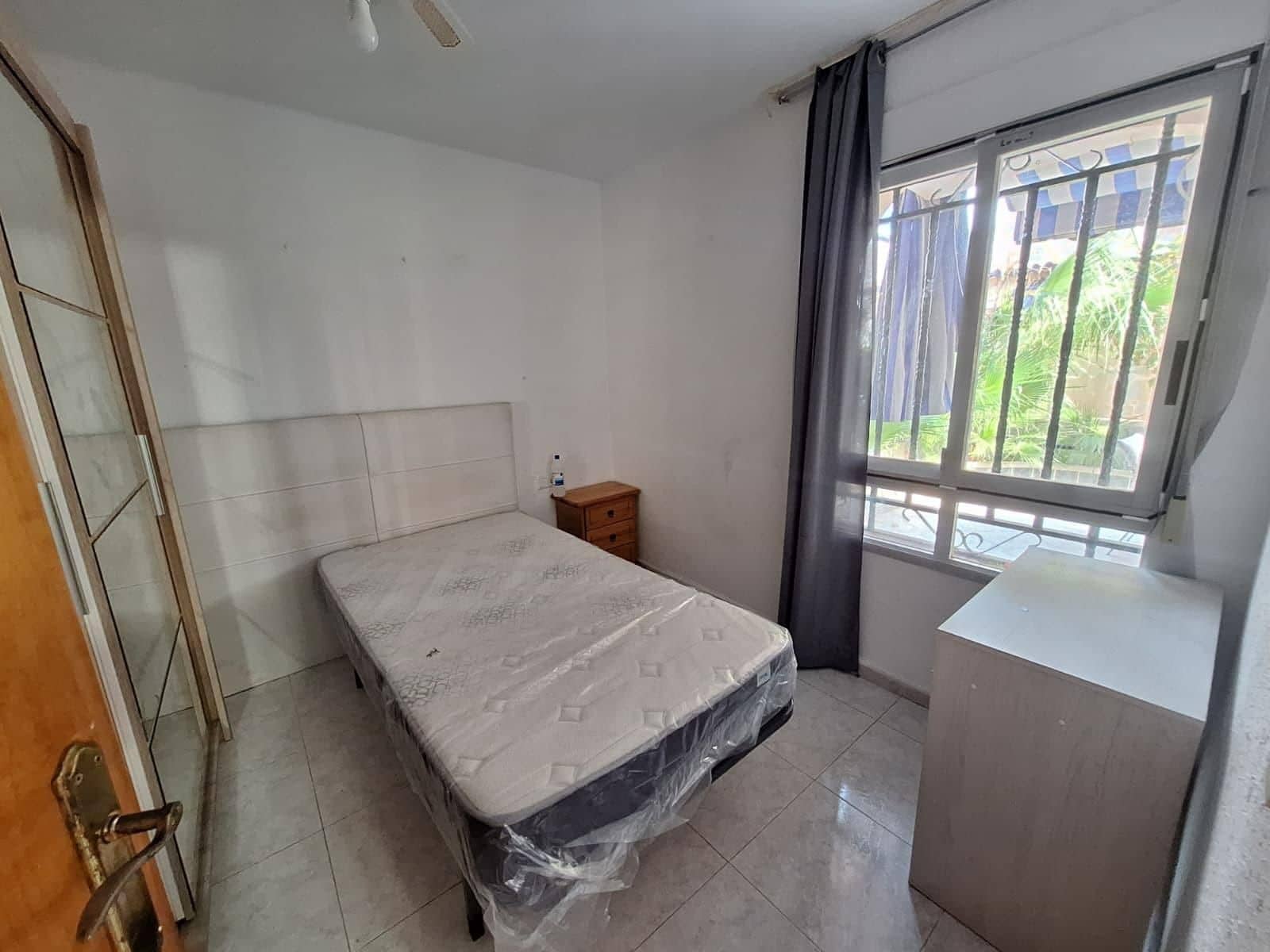 5 soveværelse Villa til salg i Torrevieja med swimmingpool - € 209.900 (Ref: 10148930)