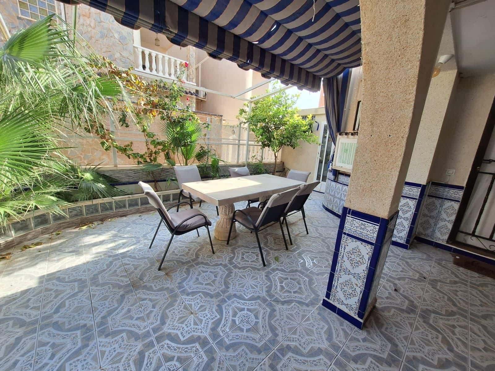 5 soveværelse Villa til salg i Torrevieja med swimmingpool - € 209.900 (Ref: 10148930)