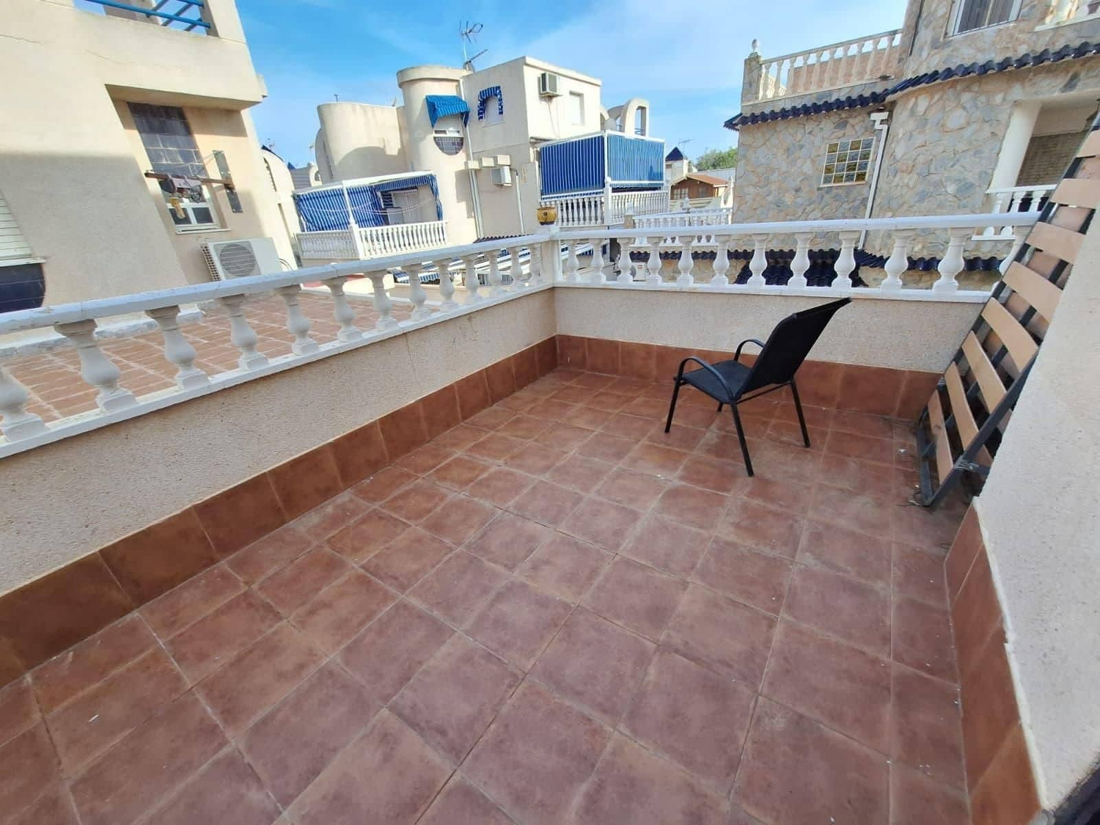 5 soveværelse Villa til salg i Torrevieja med swimmingpool - € 209.900 (Ref: 10148930)