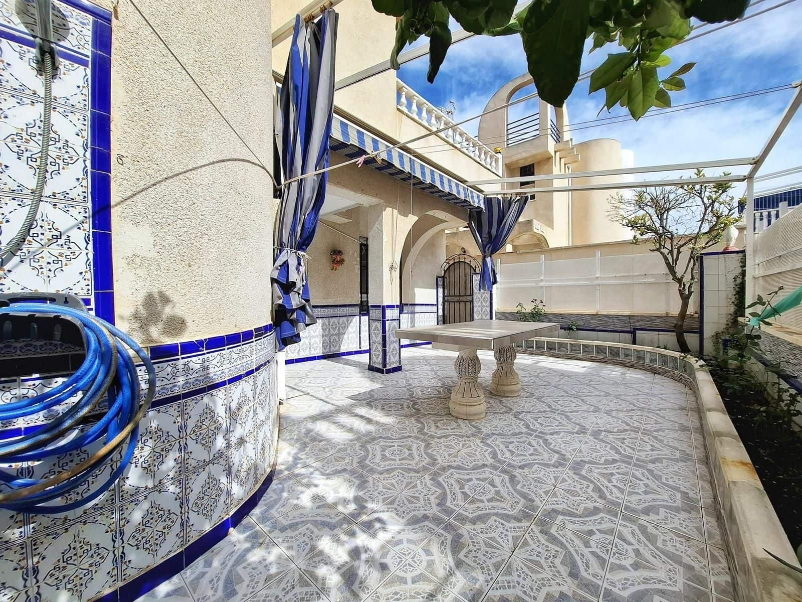 5 soveværelse Villa til salg i Torrevieja med swimmingpool - € 209.900 (Ref: 10148930)