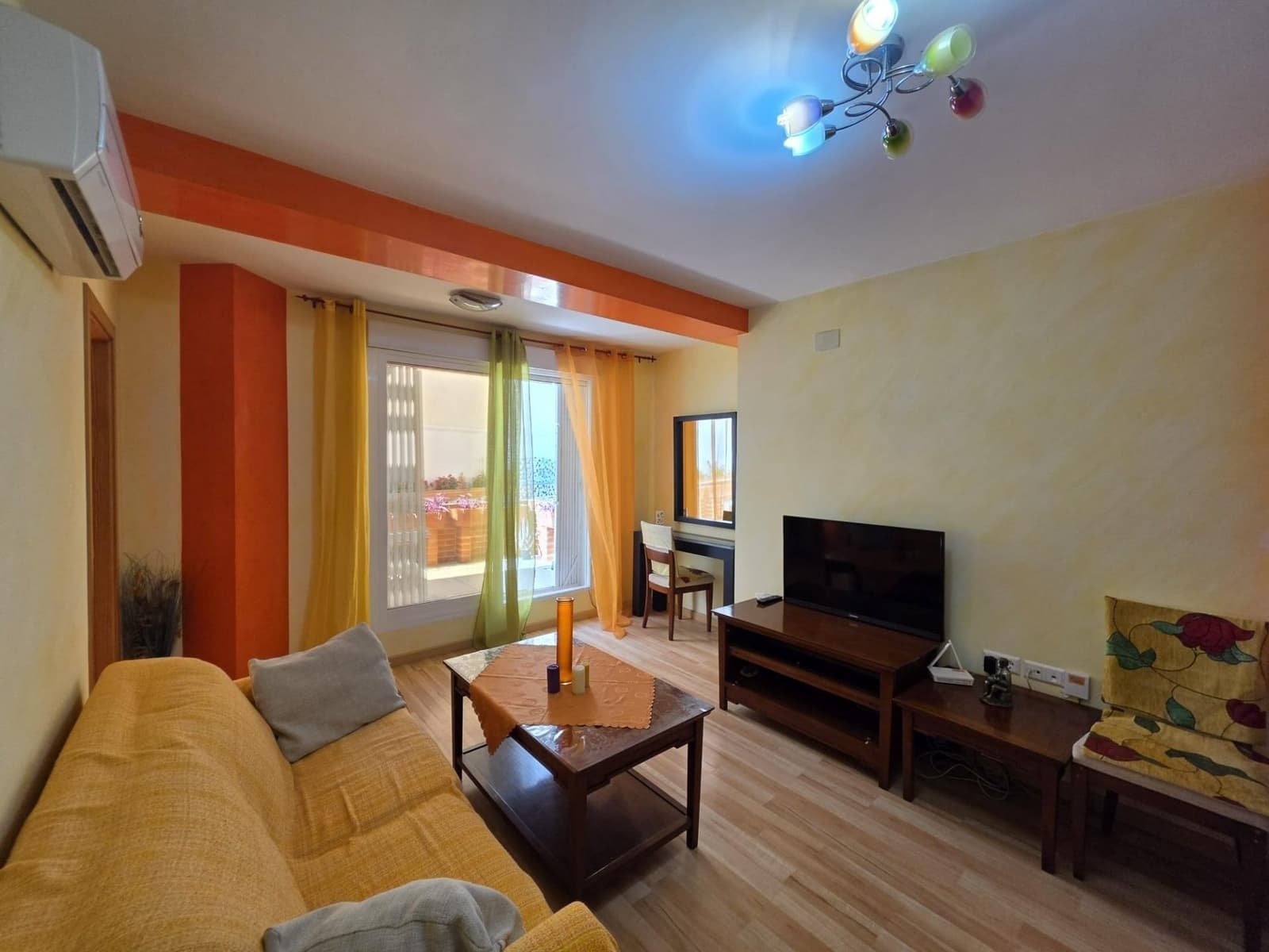 1 slaapkamer Appartement te koop in Torrevieja met zwembad - € 110.000 (Ref: 10148934)