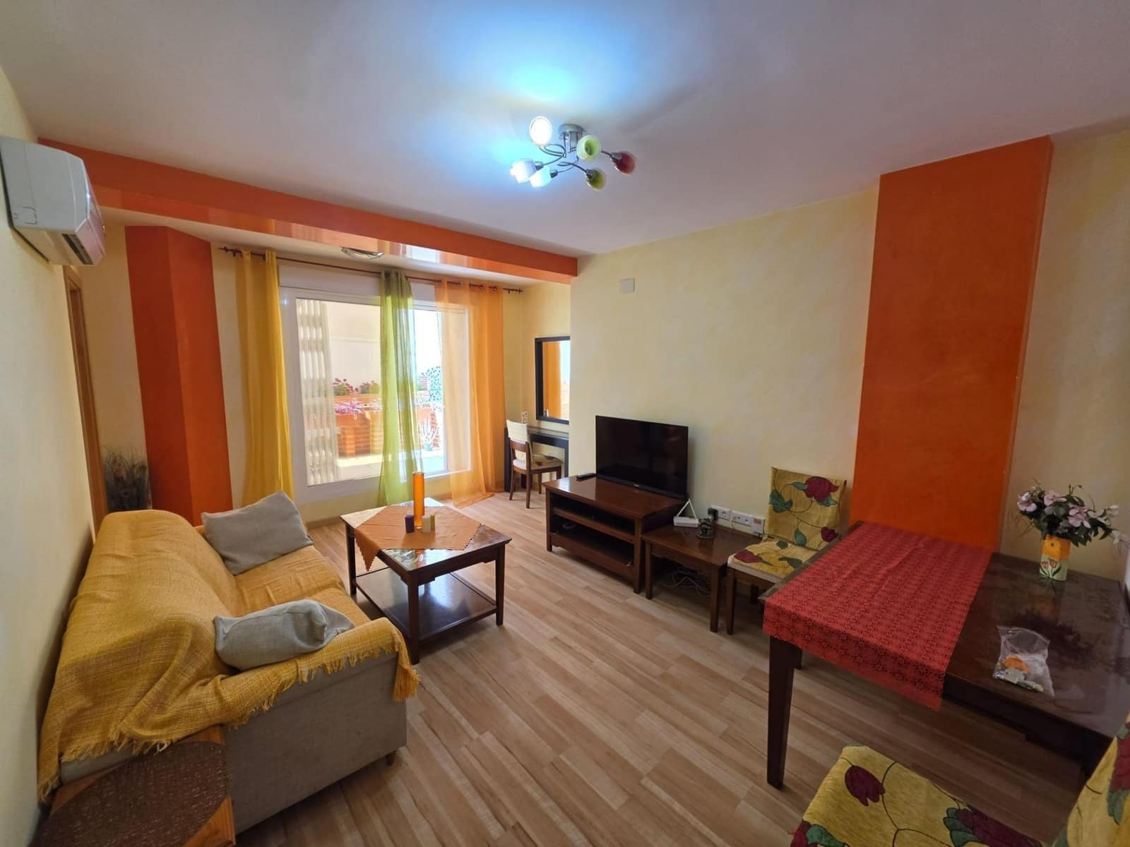 1 slaapkamer Appartement te koop in Torrevieja met zwembad - € 110.000 (Ref: 10148934)