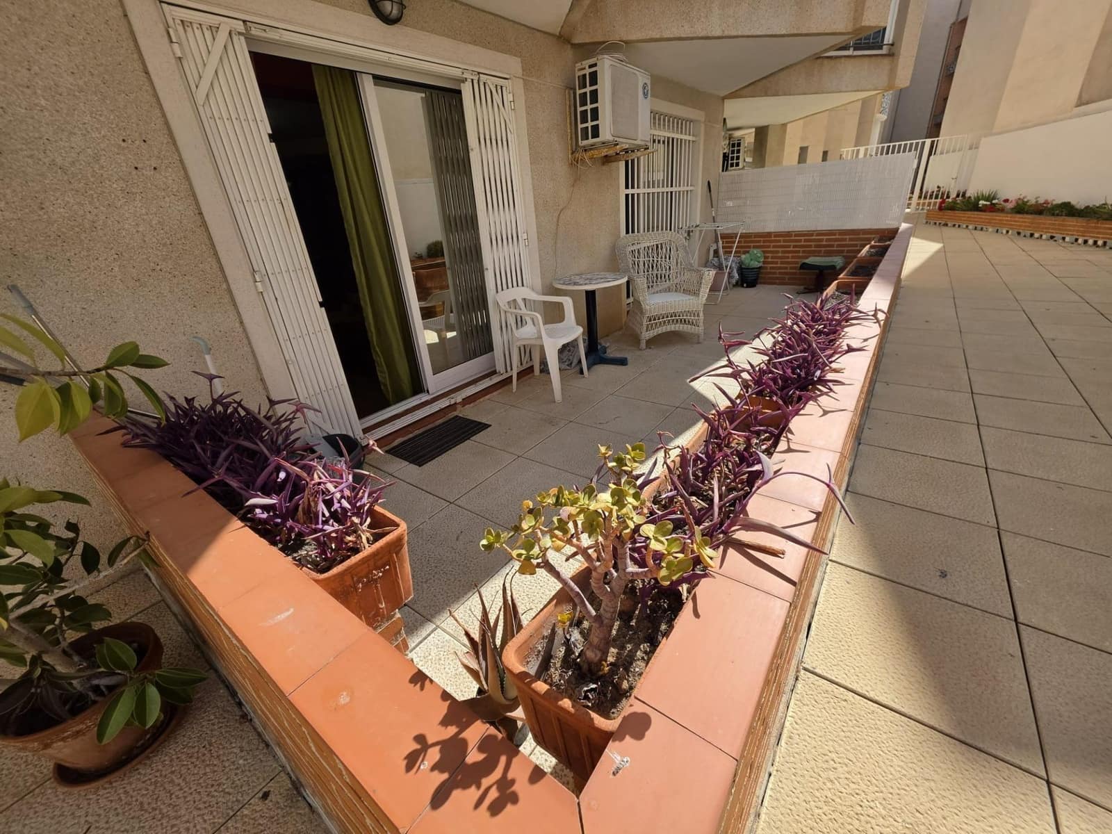 1 slaapkamer Appartement te koop in Torrevieja met zwembad - € 110.000 (Ref: 10148934)