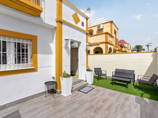 3 slaapkamer Rijtjeshuis te koop in Torrevieja met zwembad - € 199.000 (Ref: 10148936)