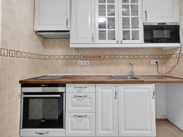 3 slaapkamer Rijtjeshuis te koop in Torrevieja met zwembad - € 199.000 (Ref: 10148936)