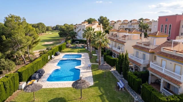 4 soveværelse Rækkehus til salg i Las Ramblas Golf, Orihuela med swimmingpool - € 255.000 (Ref: 10151468)
