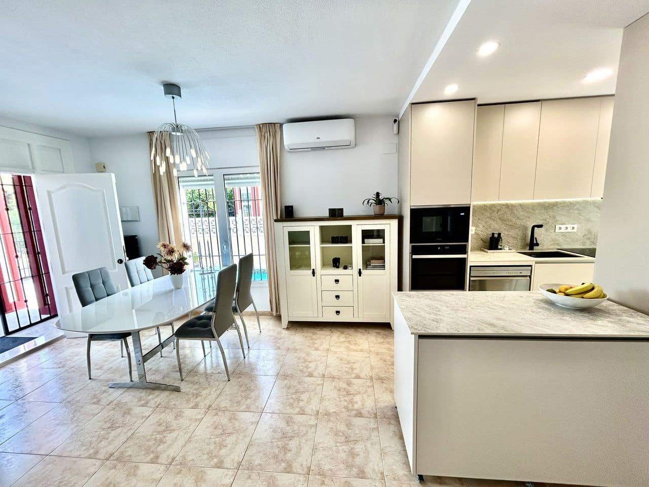 3 soverom Hus til salgs i Orihuela Costa med svømmebasseng garasje - € 345 000 (Ref: 10157832)