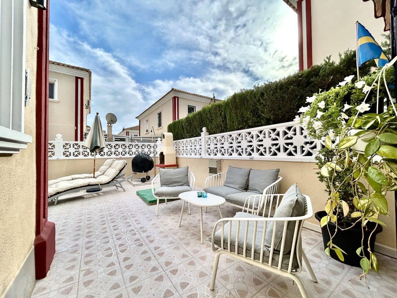 3 soverom Hus til salgs i Orihuela Costa med svømmebasseng garasje - € 345 000 (Ref: 10157832)