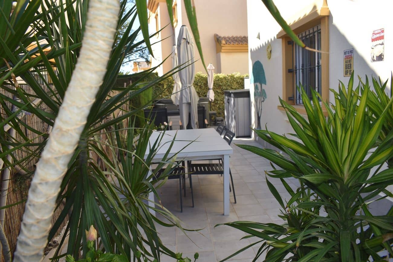 3 bedroom Villa for sale in Guardamar del Segura with pool - € 345,000 (Ref: 10159863)