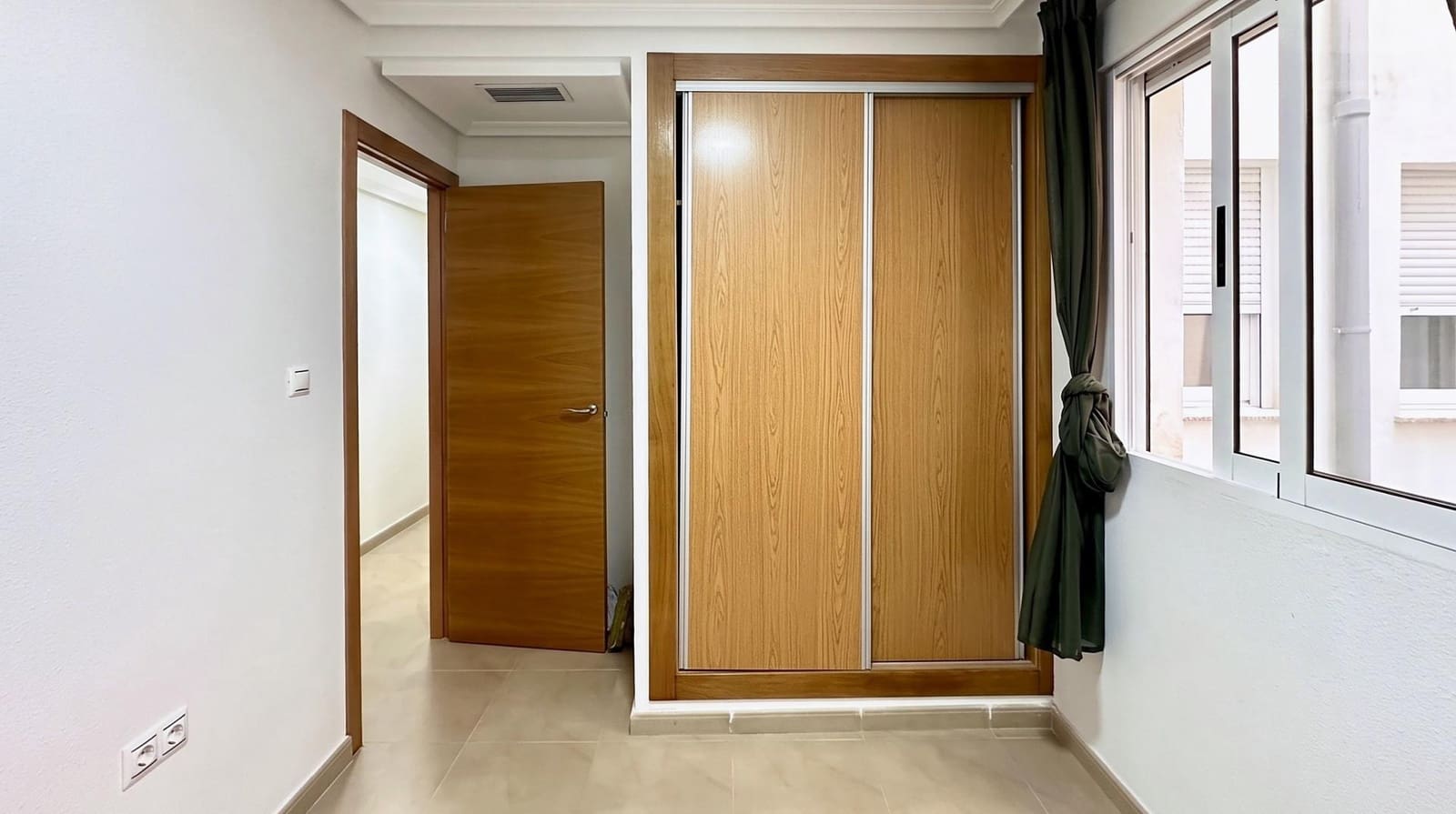 3 sypialnia Apartament na sprzedaż w Torrevieja - 167 000 € (Ref: 10159867)