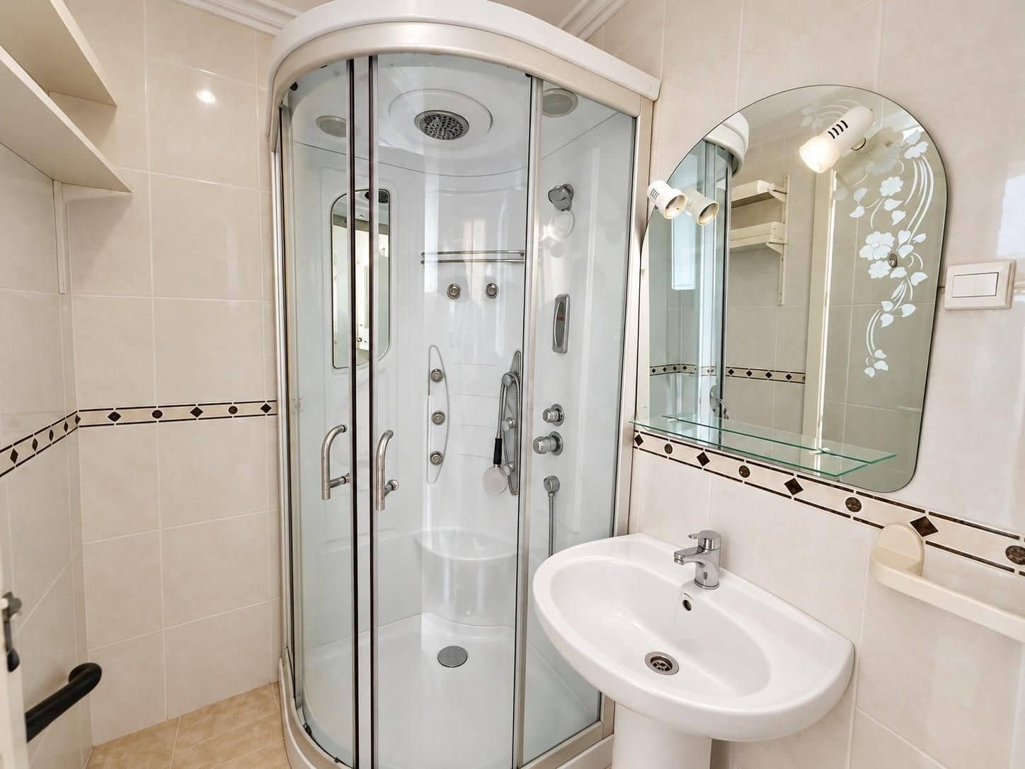 2 chambre Bungalow à vendre à Torrevieja avec piscine - 143 000 € (Ref: 10159871)