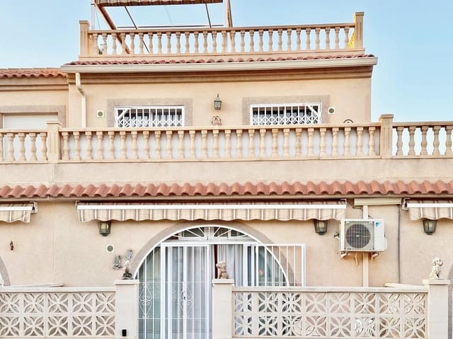 3 soverom Rekkehus til salgs i El Chaparral - La Siesta - La Torreta, Torrevieja med garasje - € 199 000 (Ref: 10159875)