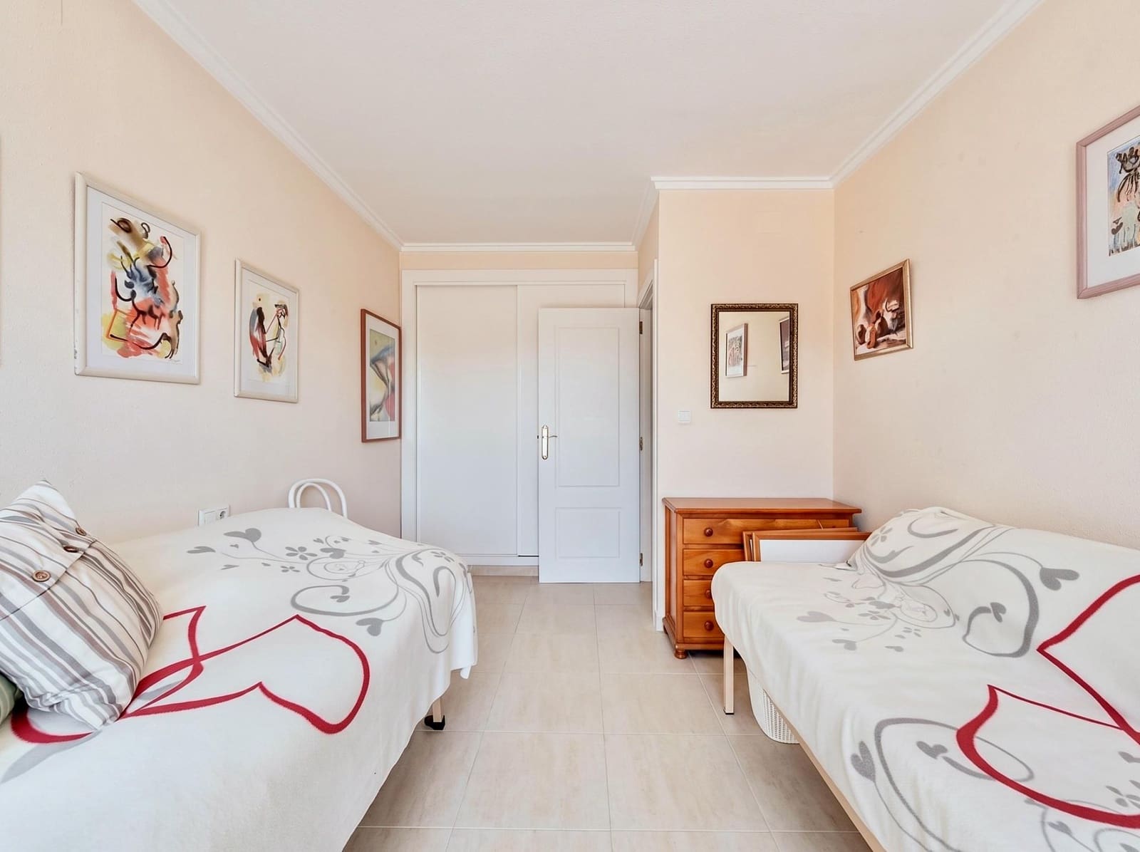 3 Zimmer Reihenhaus zu verkaufen in Torrevieja mit Garage - 199.000 € (Ref: 10159875)