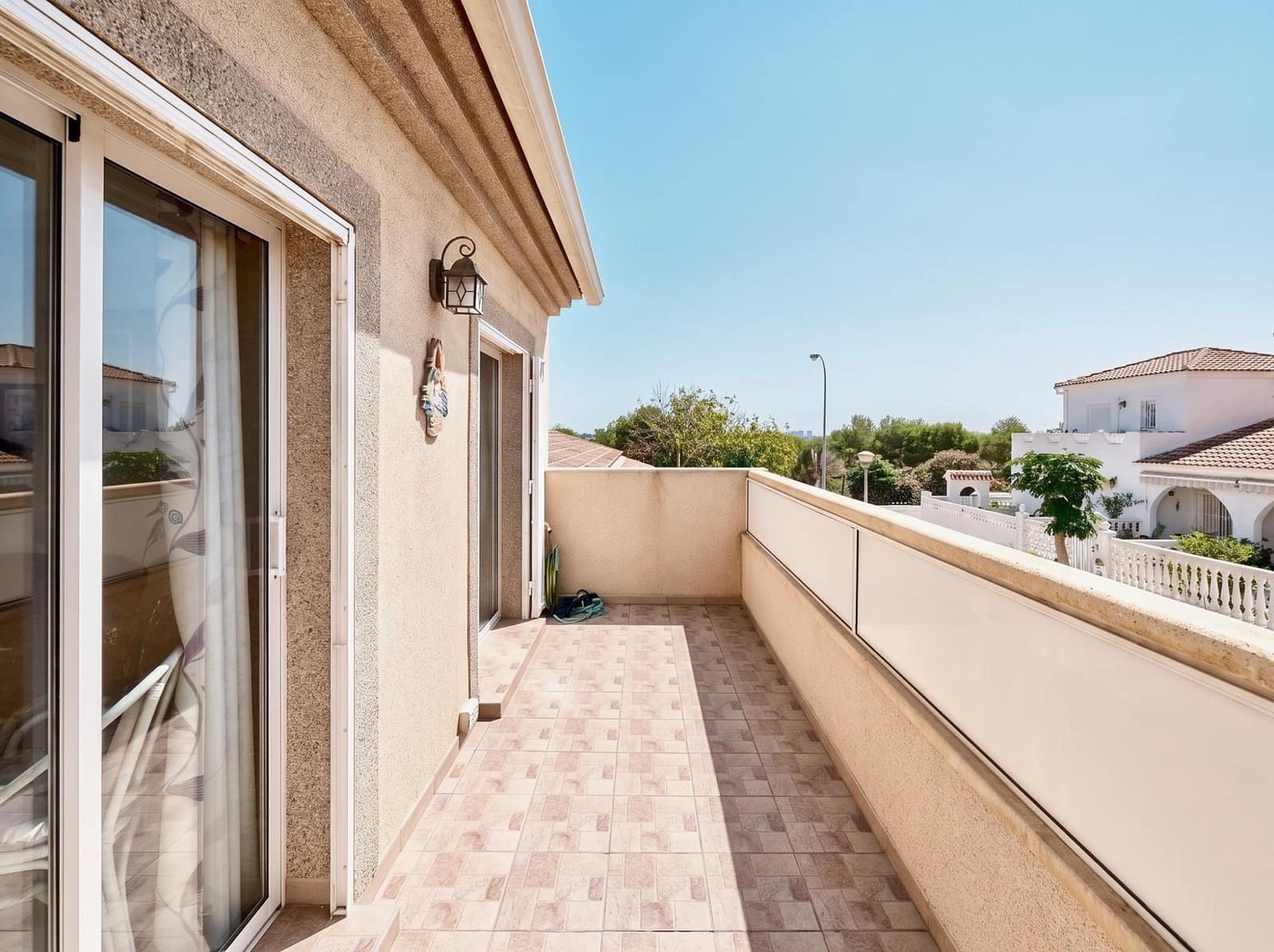 3 Zimmer Reihenhaus zu verkaufen in Torrevieja mit Garage - 199.000 € (Ref: 10159875)