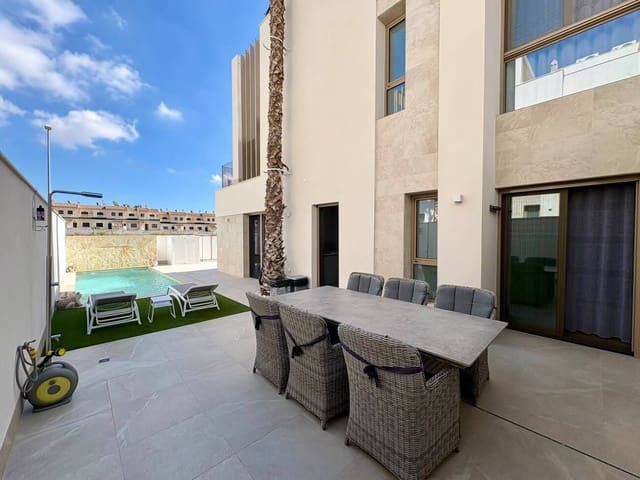 3 soveværelse Semi-Rækkehus til salg i Playa de Muchavista, El Campello med swimmingpool - € 485.000 (Ref: 10159876)