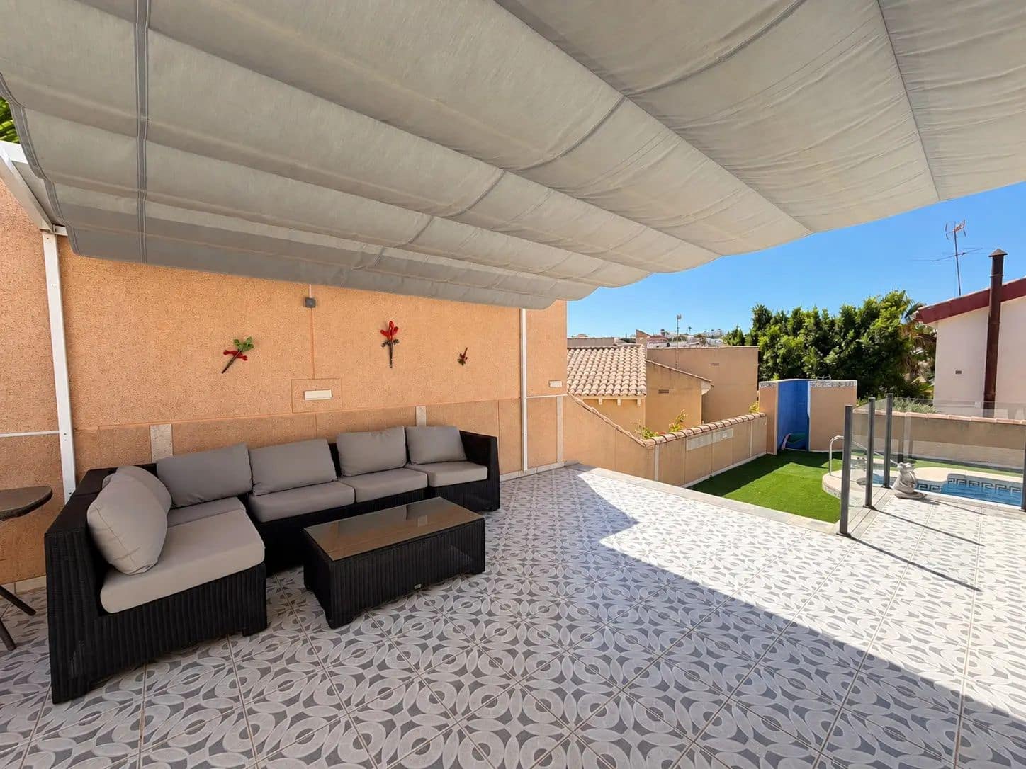 6 bedroom Villa for sale in Benijofar with pool garage - € 779,000 (Ref: 10161683)