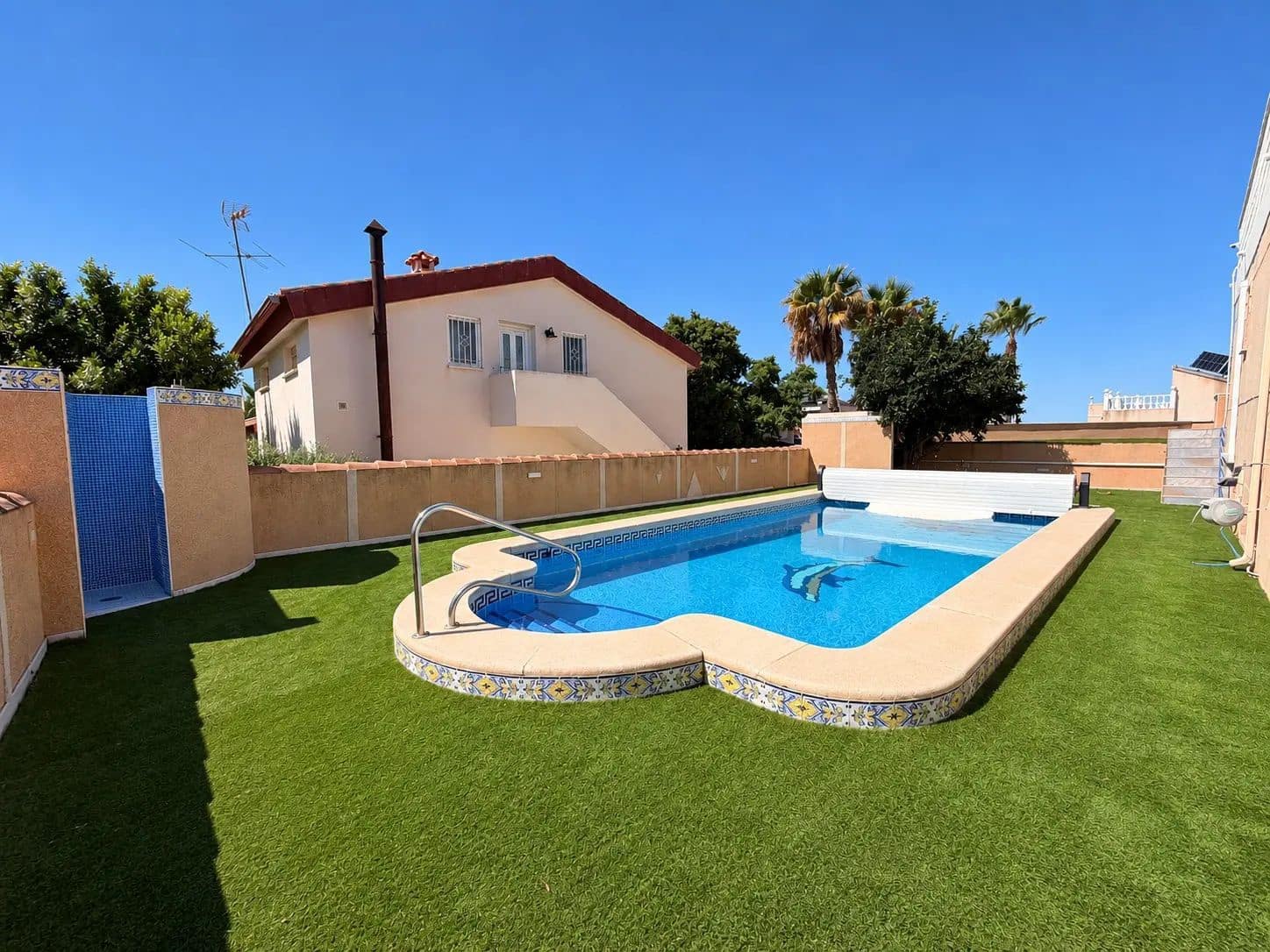 6 bedroom Villa for sale in Benijofar with pool garage - € 779,000 (Ref: 10161683)