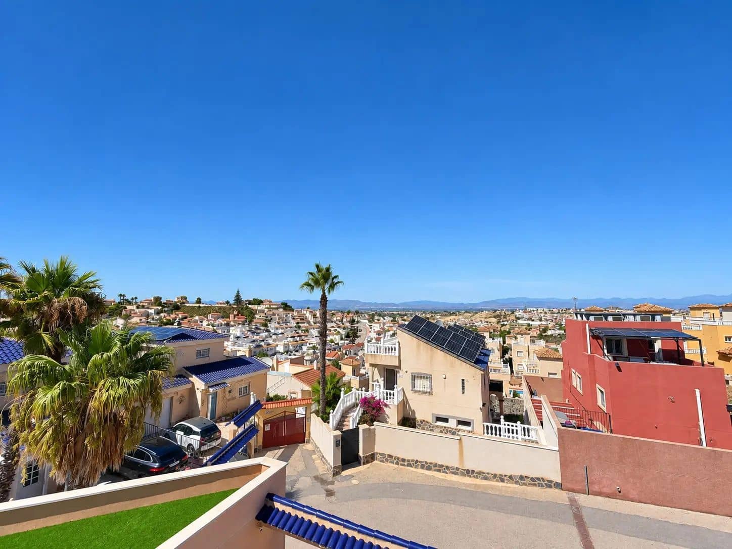 6 bedroom Villa for sale in Benijofar with pool garage - € 779,000 (Ref: 10161683)