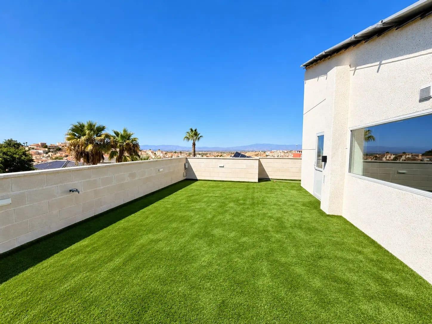 6 bedroom Villa for sale in Benijofar with pool garage - € 779,000 (Ref: 10161683)
