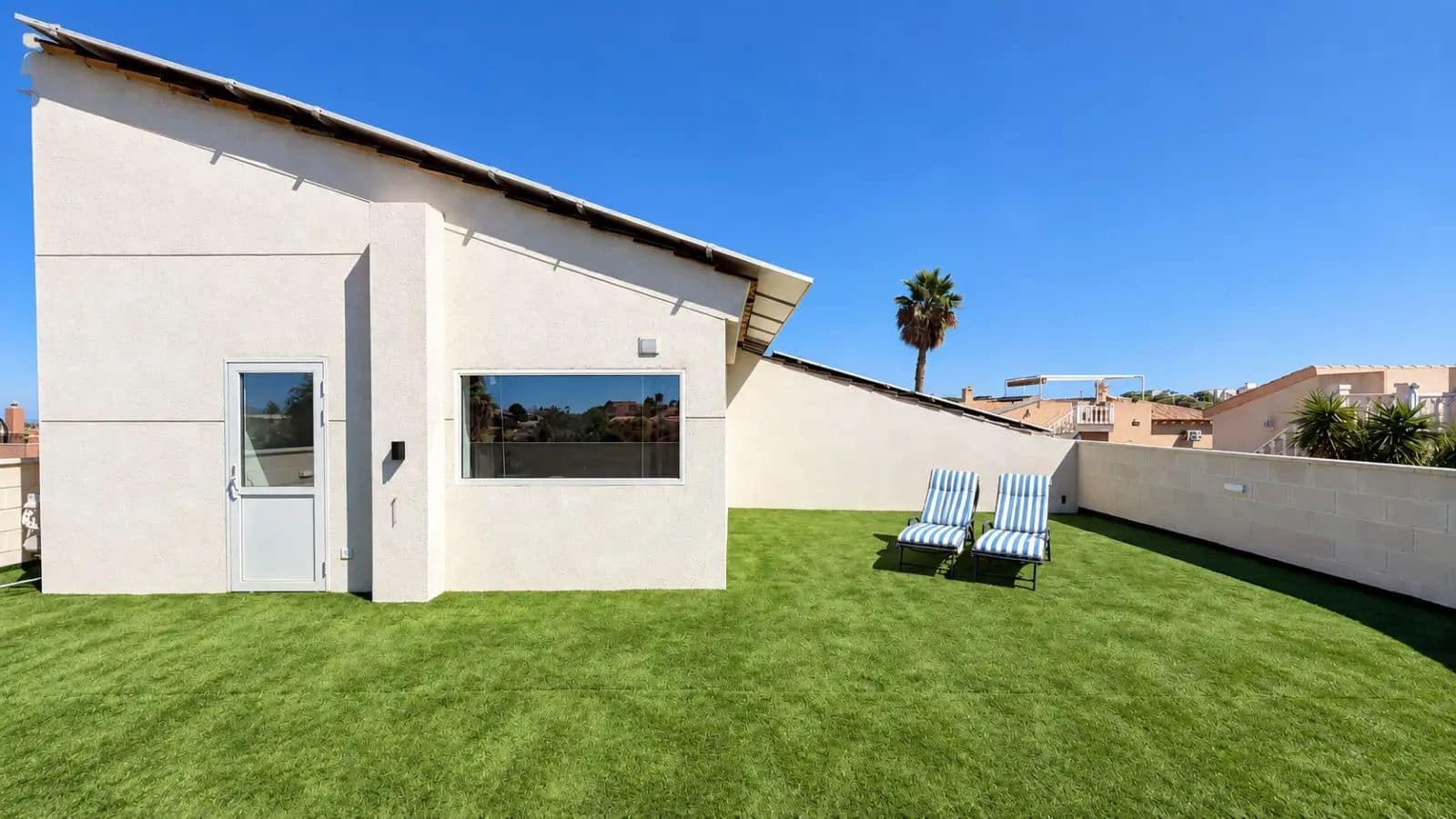 6 bedroom Villa for sale in Benijofar with pool garage - € 779,000 (Ref: 10161683)