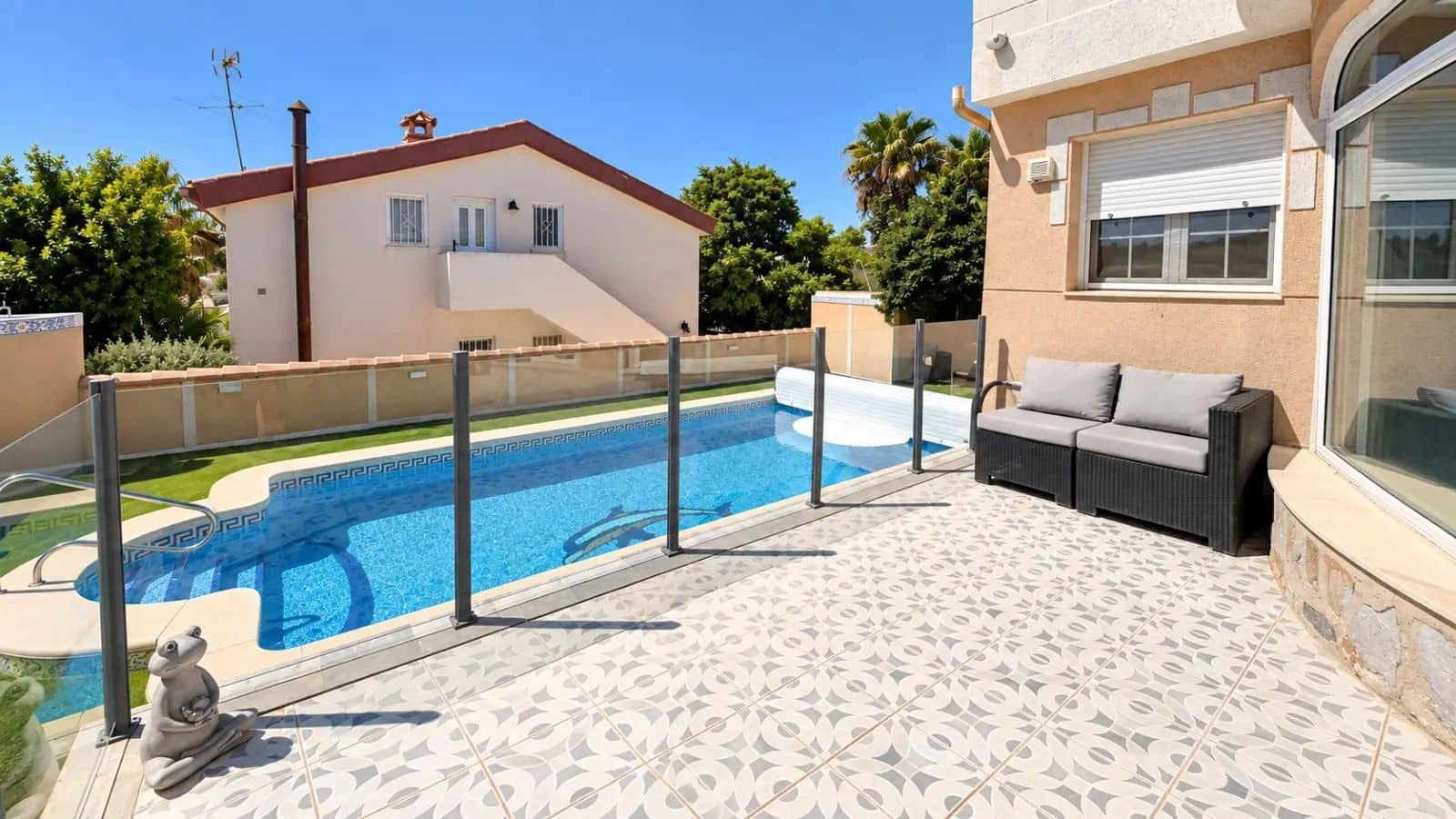 6 bedroom Villa for sale in Benijofar with pool garage - € 779,000 (Ref: 10161683)