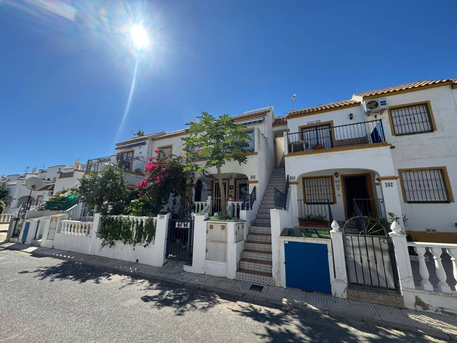 3 makuuhuone Huoneisto myytävänä paikassa La Florida mukana uima-altaan - 179 000 € (Ref: 10161686)