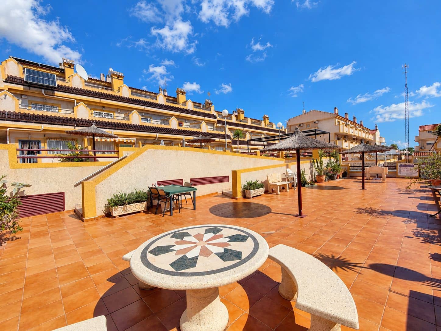 3 soveværelse Rækkehus til salg i Orihuela Costa med swimmingpool garage - € 197.950 (Ref: 10161690)