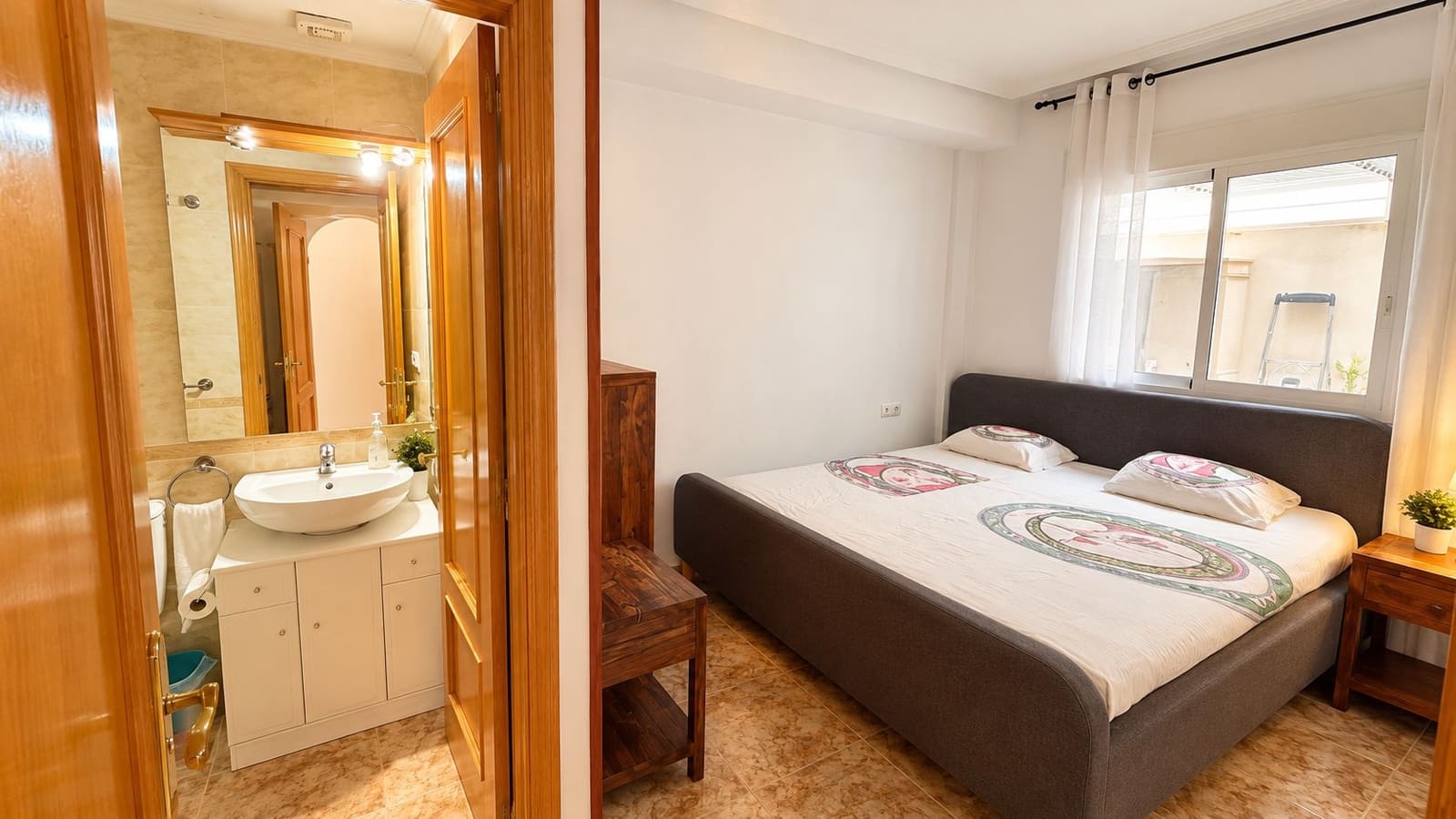 2 soveværelse Bungalow til salg i Orihuela Costa med swimmingpool garage - € 219.000 (Ref: 10162354)