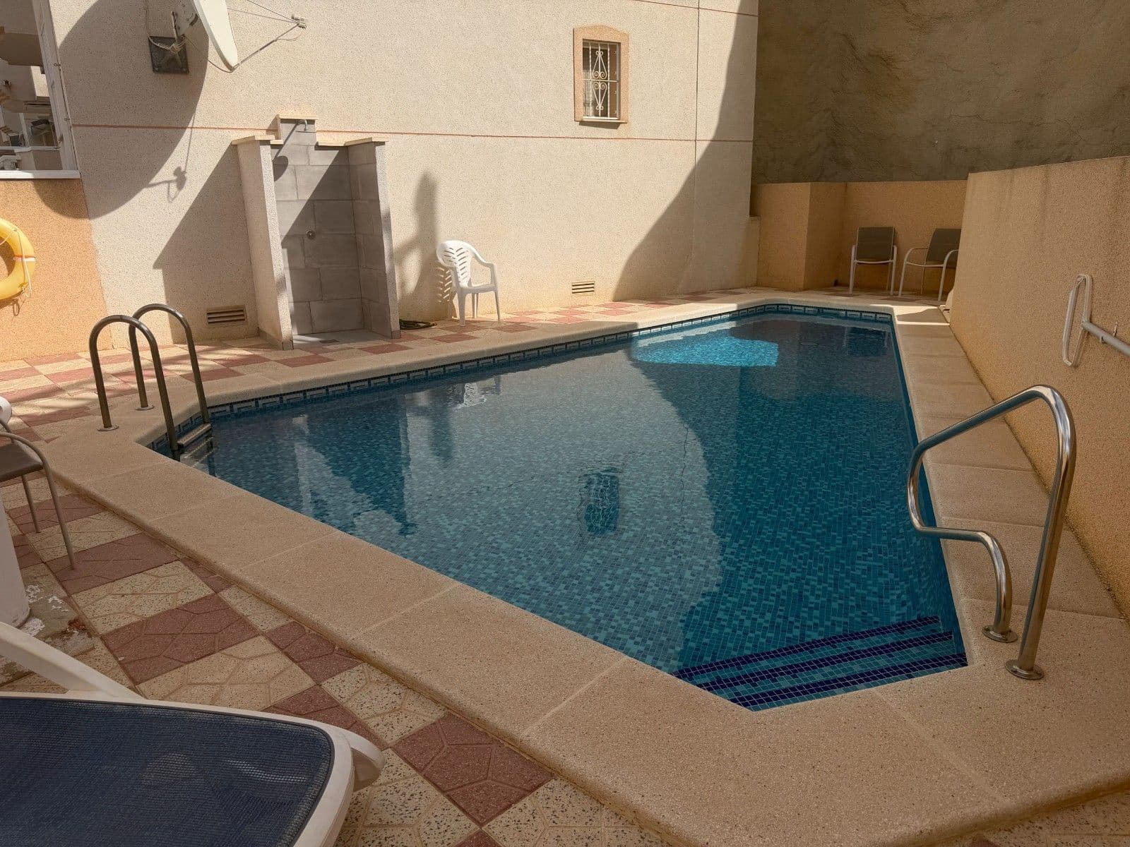 2 soveværelse Lejlighed til salg i Almoradi med swimmingpool garage - € 159.900 (Ref: 10162356)