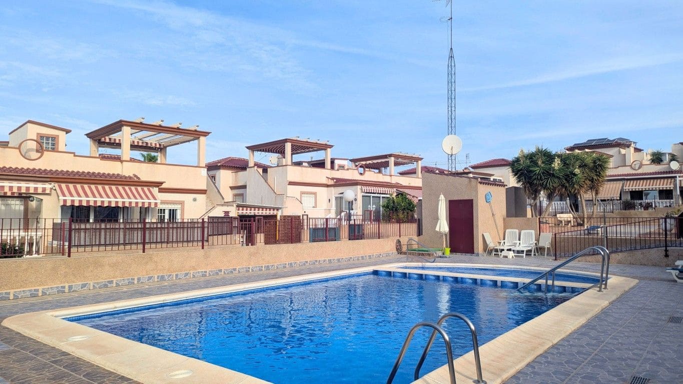 2 bedroom Villa for sale in San Fulgencio with pool - € 189,000 (Ref: 10162359)