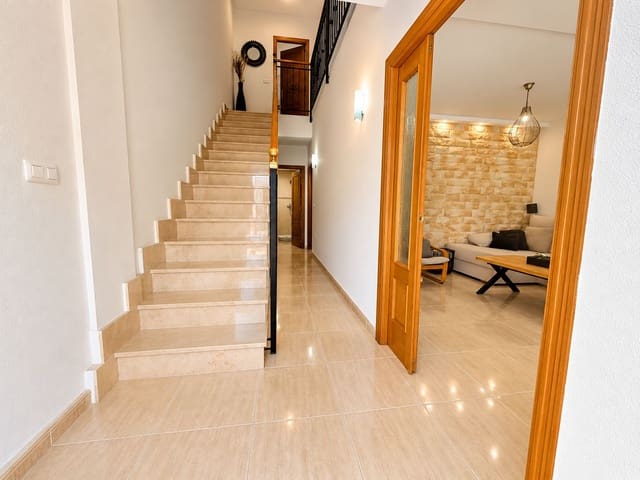 3 chambre Villa/Maison Mitoyenne à vendre à Daya Nueva avec garage - 180 000 € (Ref: 10162366)