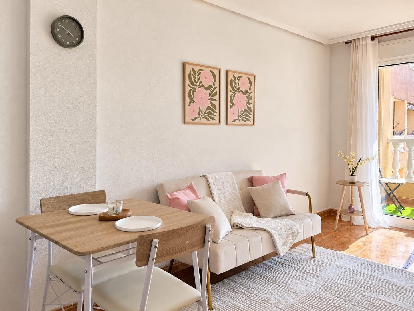 Ático de 2 habitaciones en Torrevieja en venta con piscina - 139.900 € (Ref: 10165191)