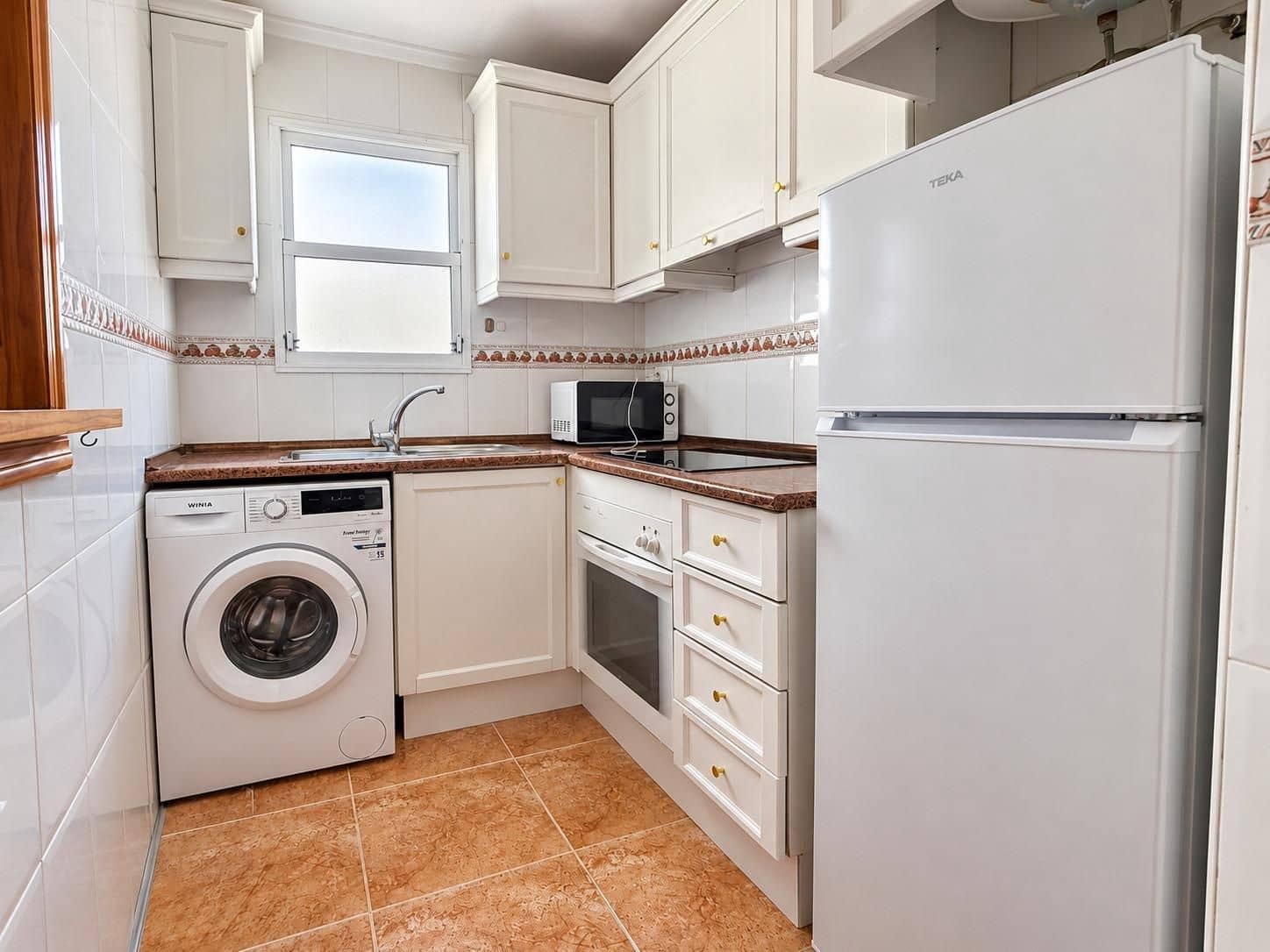 Ático de 2 habitaciones en Torrevieja en venta con piscina - 139.900 € (Ref: 10165191)
