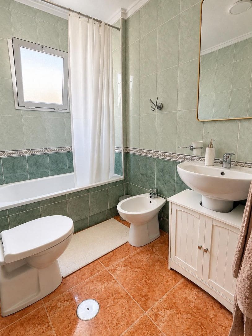 Ático de 2 habitaciones en Torrevieja en venta con piscina - 139.900 € (Ref: 10165191)