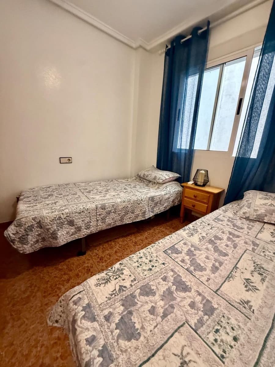 2 sypialnia Apartament na sprzedaż w Torrevieja z basenem - 146 900 € (Ref: 10168660)