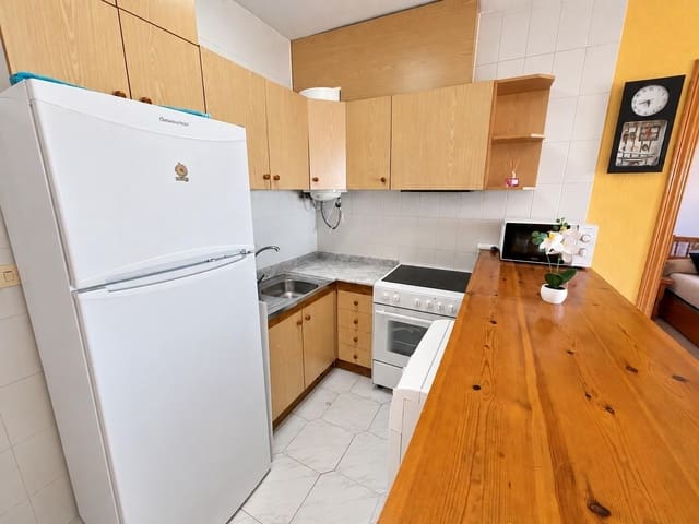 1 makuuhuone Kattohuoneisto myytävänä paikassa Los Europeos, Torrevieja mukana uima-altaan - 144 900 € (Ref: 10168661)