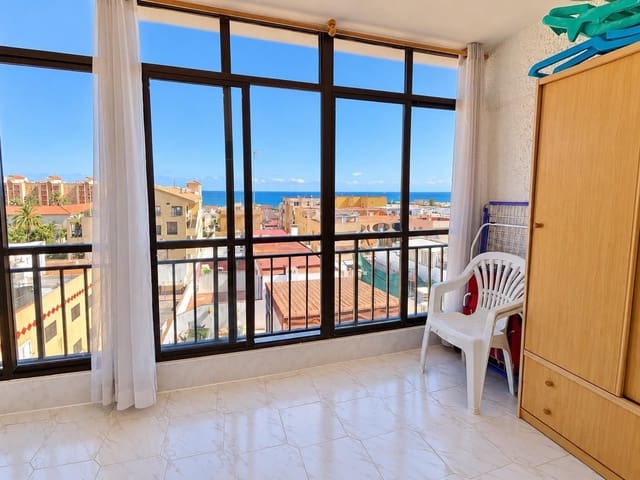 1 makuuhuone Kattohuoneisto myytävänä paikassa Los Europeos, Torrevieja mukana uima-altaan - 144 900 € (Ref: 10168661)