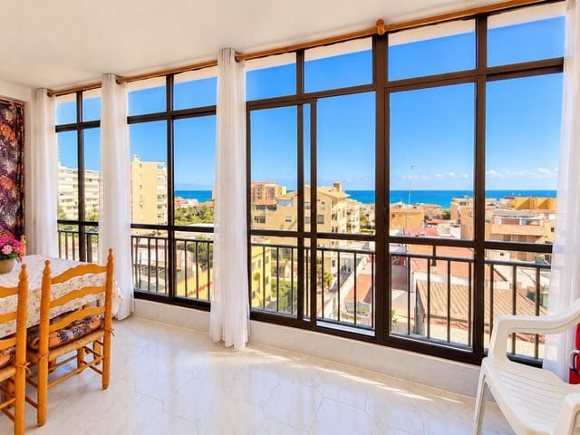 1 makuuhuone Kattohuoneisto myytävänä paikassa Los Europeos, Torrevieja mukana uima-altaan - 144 900 € (Ref: 10168661)
