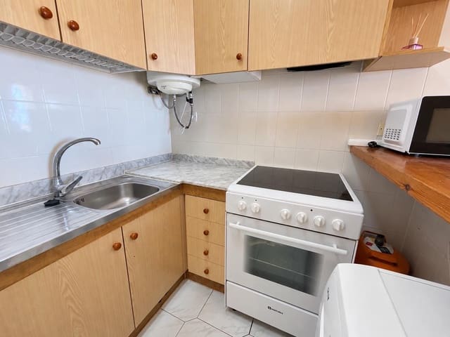 1 makuuhuone Kattohuoneisto myytävänä paikassa Los Europeos, Torrevieja mukana uima-altaan - 144 900 € (Ref: 10168661)
